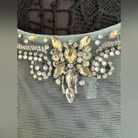 Beaded Bodice Prom Dress 👗 - Picture 3 of 12